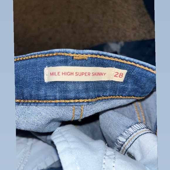 Levi’s Mile High Super Skinny Jeans - Picture 3 of 3